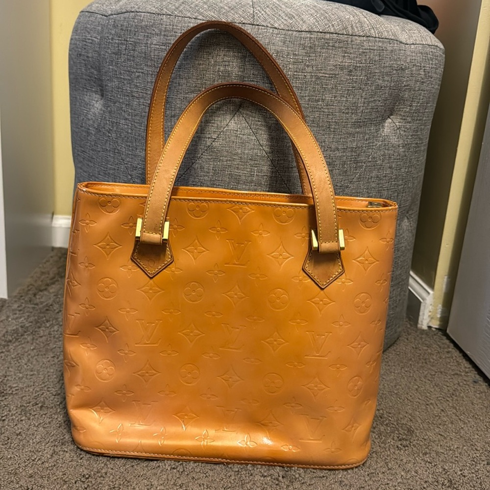 Authentic LOUIS VUITTON Houston Shoulder Bag Monogram Vernis Leather